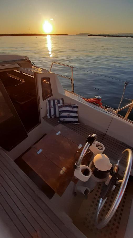 Hotel Bed & Boat Brezza Del Mare Viareggio Exterior foto